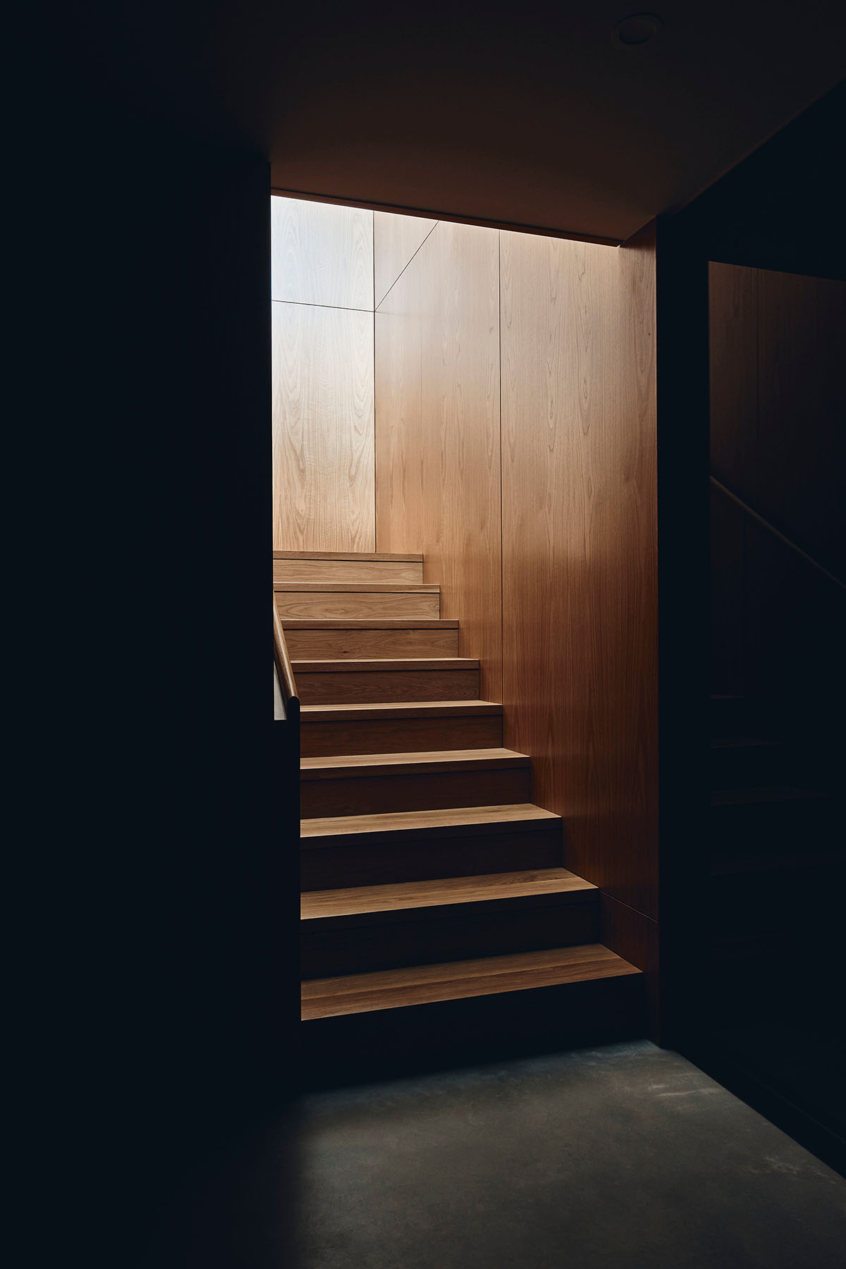 Courtyard Residence features layers of walls that heighten the sense of intrigue in Melbourne