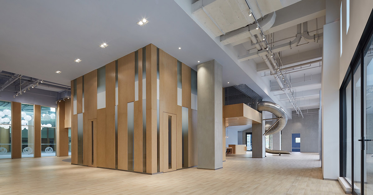 ELTO Consultancy's kindergarten features metallic curved slide to create interactive space