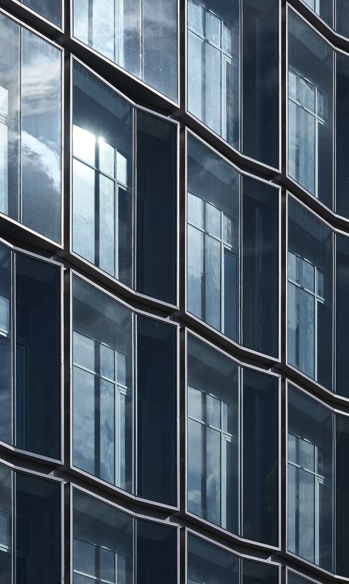 Salon Alper Derinbogaz completes Quartz Plaza integrating geological heritage and modern design