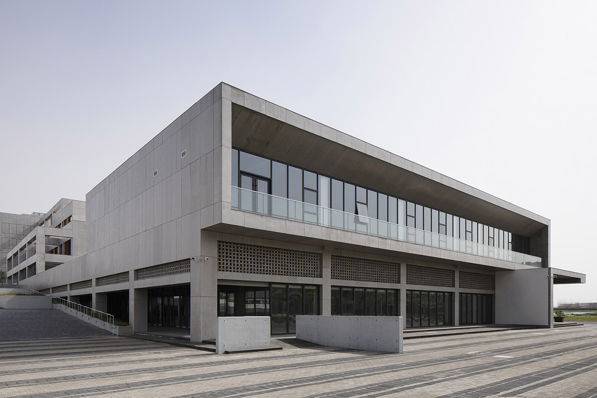 y.ad studio completes production center for clothing industry in Cangzhou, China