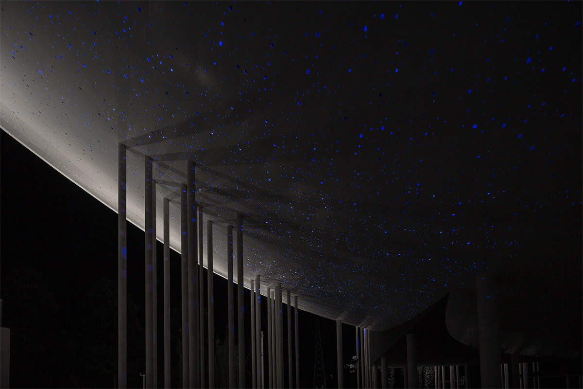 Archermit completes public building with bamboo forest and cloud-like elevated platforms in China