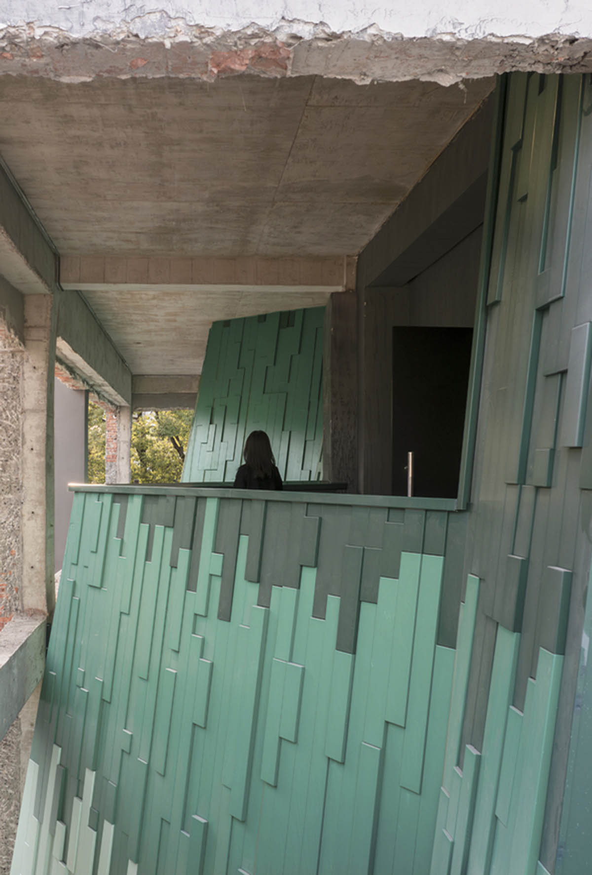 Wutopia Lab transforms former silk weaving factory into a theater in Suzhou, China 