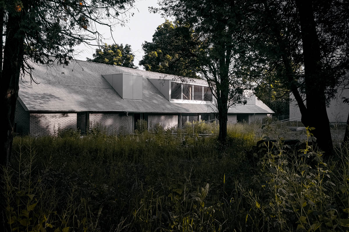 StudioAC is inspired by agrarian architecture of the area to design Cherry Valley Residence