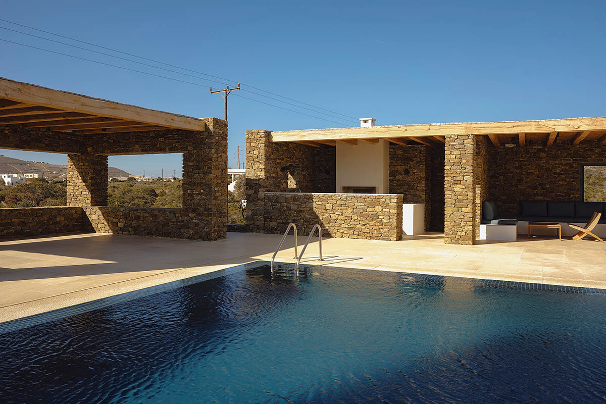 ARP - Architecture Research Practice renovates a decade-old structure with simple geometry