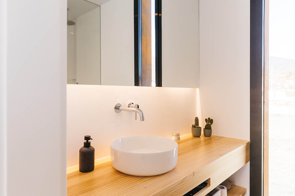  delaVegaCanolasso completes corten steel house in Barcelona 