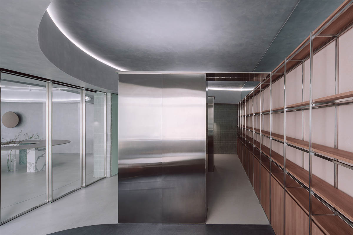 Green hues and pastel colors dominate multi-functional painting studio by ATELIER MOZH in China
