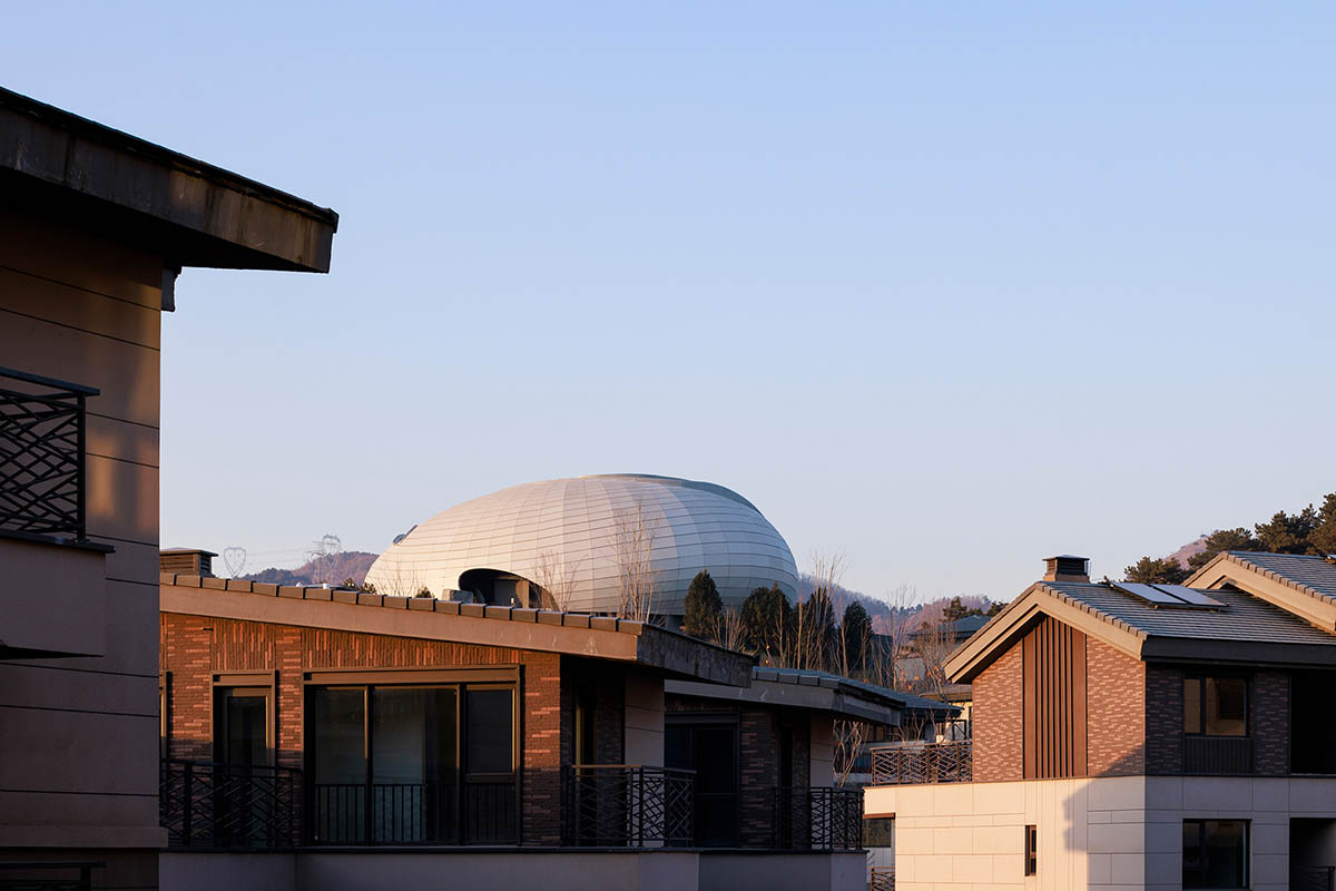Wutopia Lab unveils The Rock at ancient spring town in Hebei, China