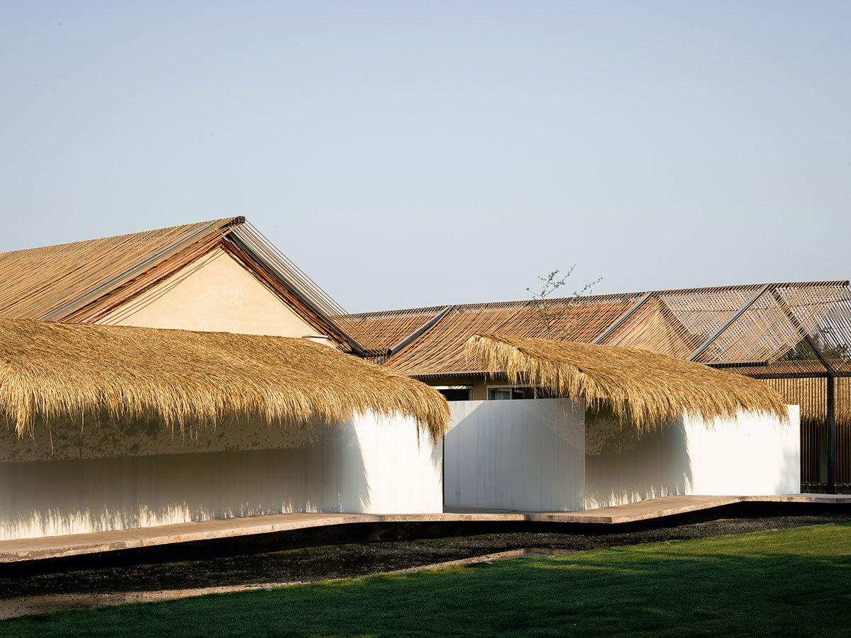 Domain Architects built boutique hotel with thatch roof and 60,000-metre hemp rope in rural Beijing