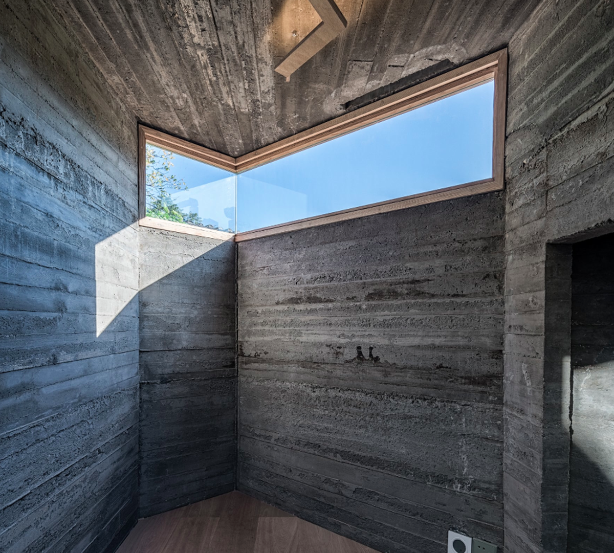 ZAO/Standardarchitecture completes ultra-small scale social housing with multifaceted facades