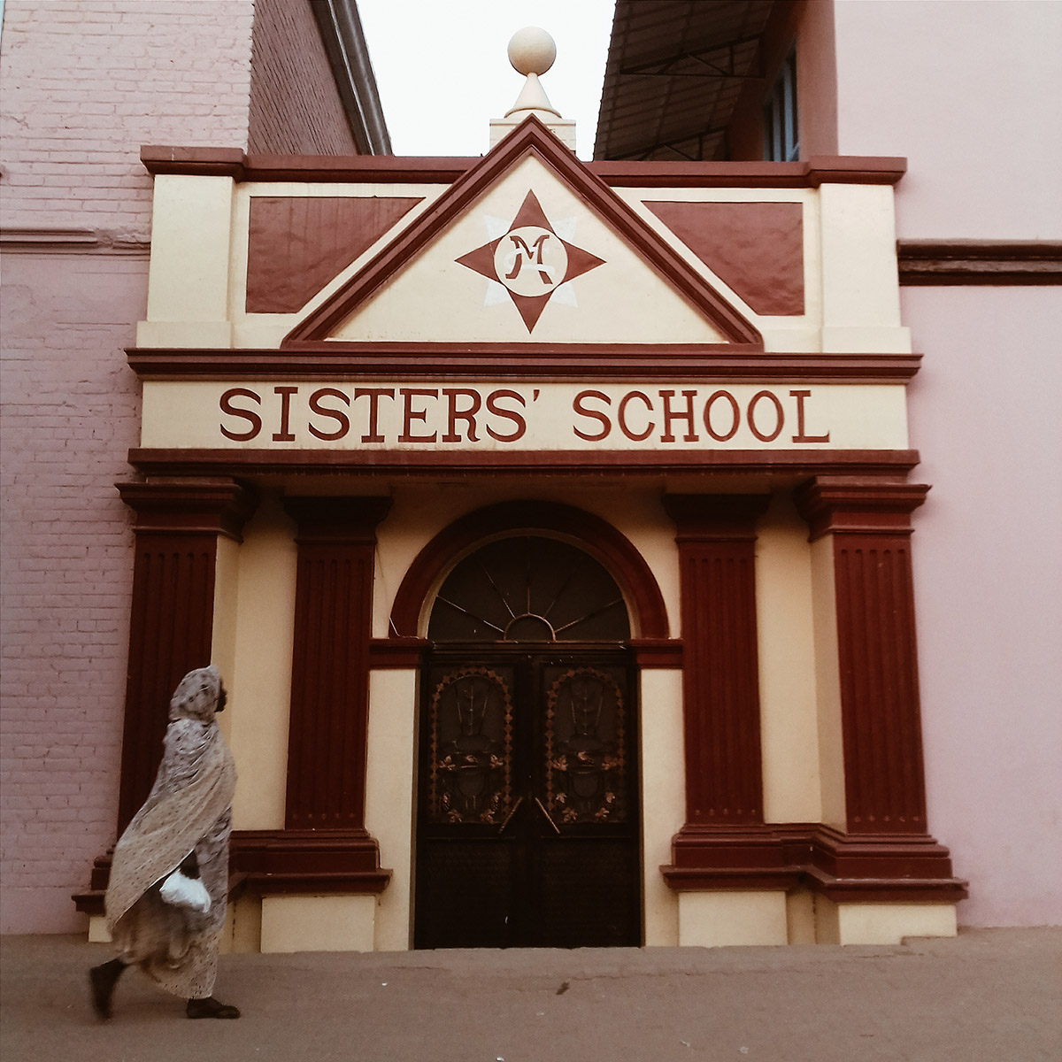 Street Photography: A Glimpse into Khartoum Architecture and Urban Design