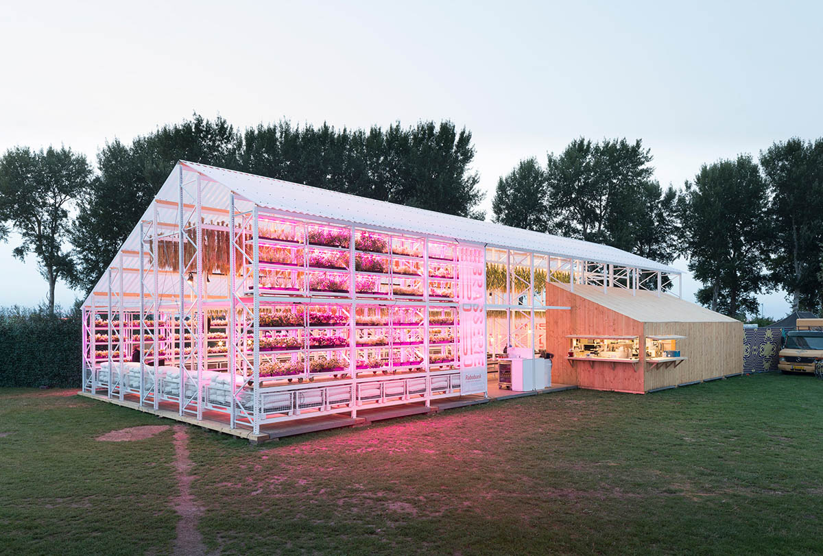 Overtreders W designed a zero-waste and timeless pop-up restaurant for 2018 Lowlands Festival