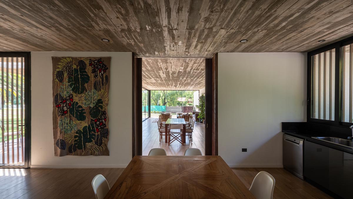 AR Arquitectos completes Casa PLC in C&oacute;rdoba, Argentina