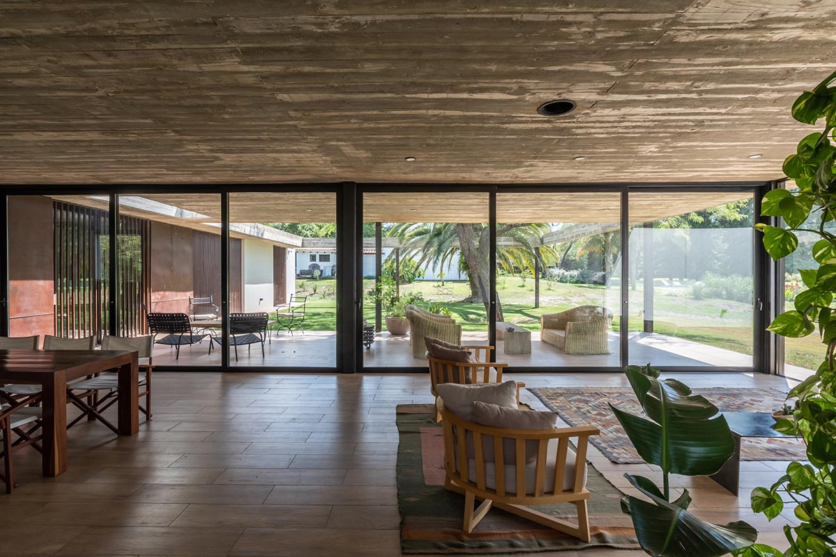 AR Arquitectos completes Casa PLC in C&oacute;rdoba, Argentina