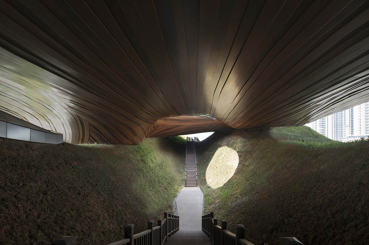 CROX's super smooth Liyang Museum sits on undulating hills as part of the nature in Changzhou