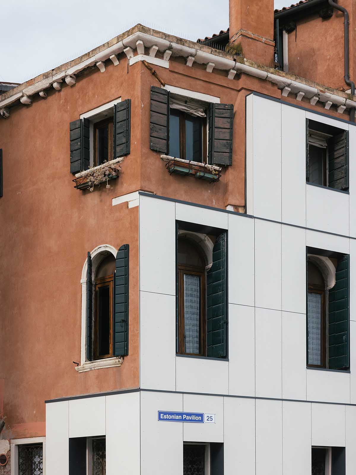 Redefining Renovations: Insulation and Quality in Mass Housing in the Estonian Pavilion 