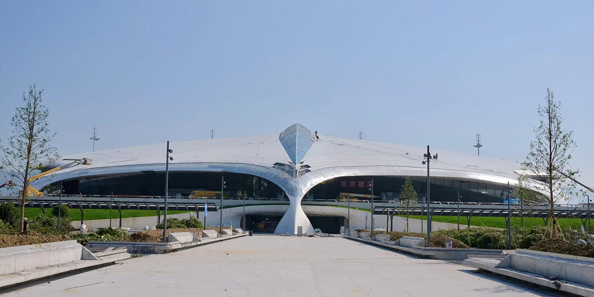 L'aéroport LIJ, semblable à un oiseau, construit par MAD, est presque terminé à Lishui, en Chine 