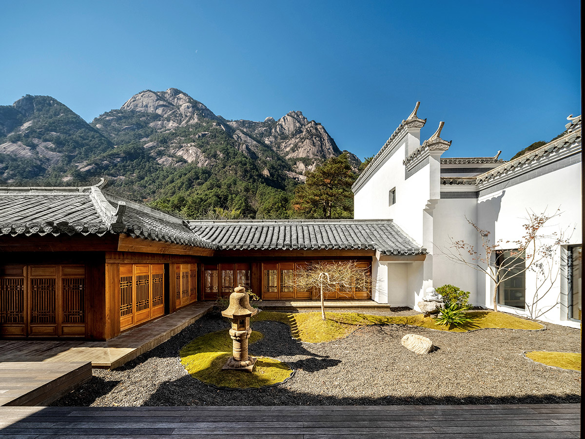 CCD completes resort and spa by keeping traditional architectural elements in Huangshan, China