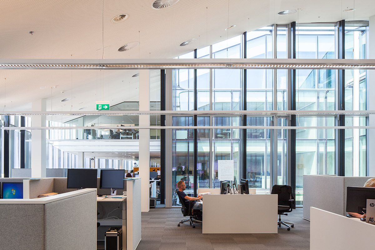 Mecanoo completes Delft City Hall and Train Station in the Netherlands