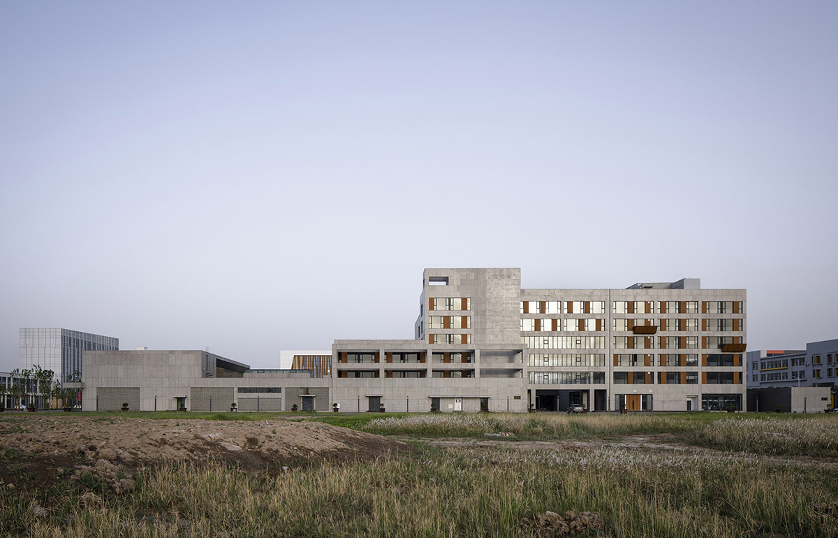 y.ad studio completes production center for clothing industry in Cangzhou, China