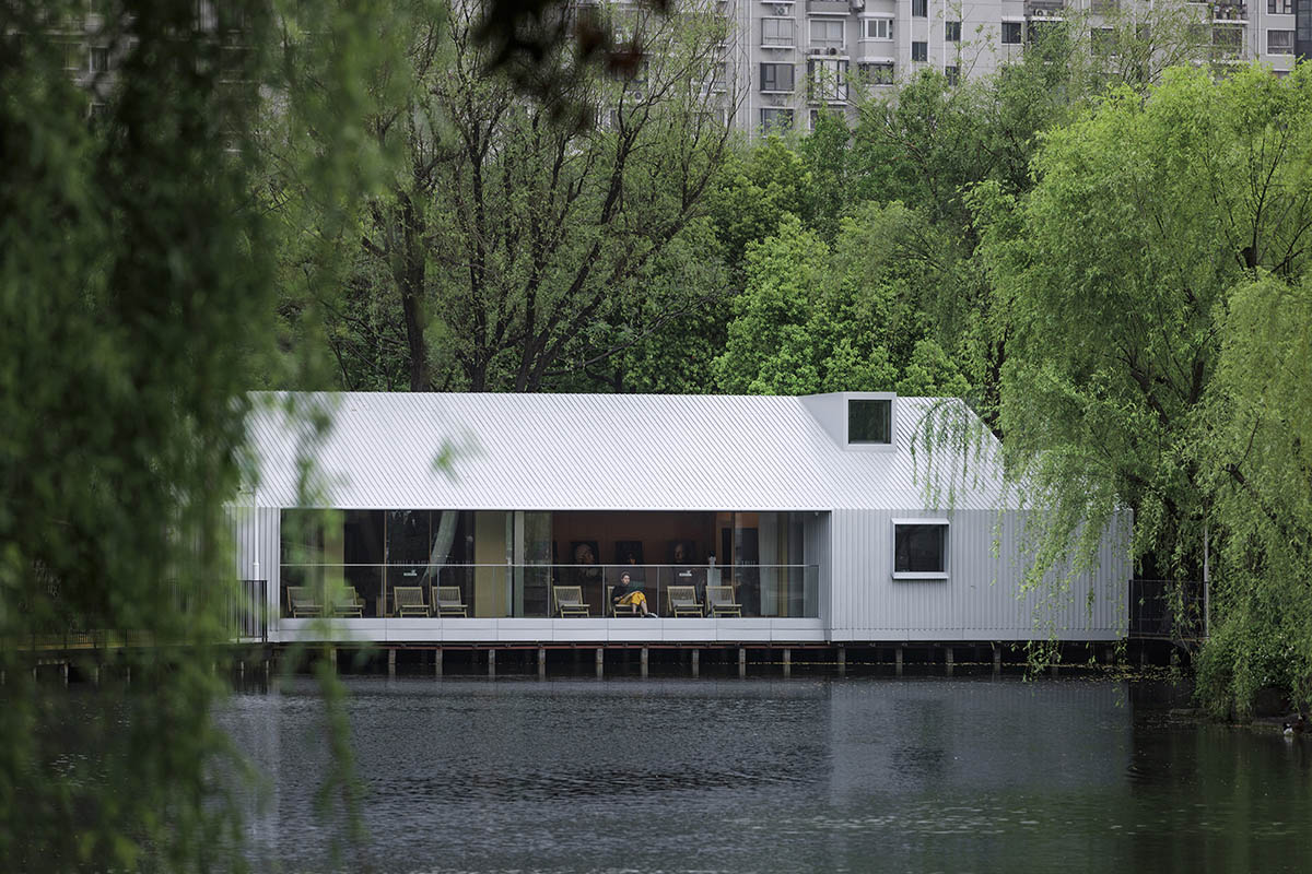 Wutopia Lab creates a glimmer of light in enchanting green with The Lake House in Shanghai 