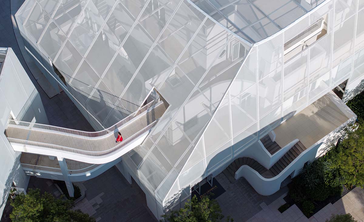 Wutopia Lab built an art gallery enveloped by Ferrari membranes to resemble