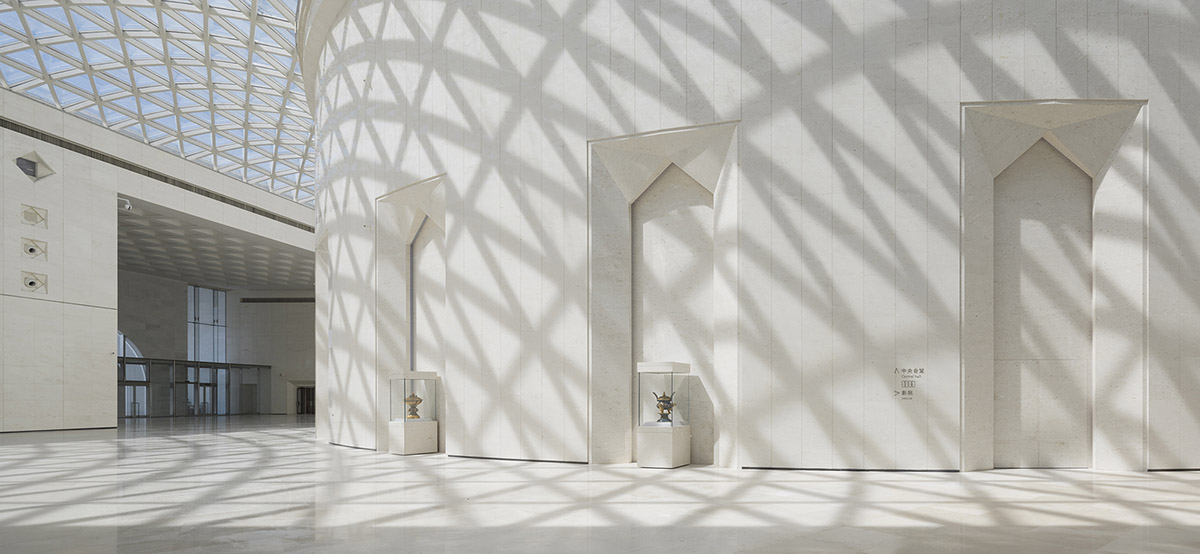 He Jingtang designed petal-shaped arches for Da Chang Muslim Cultural Center in China