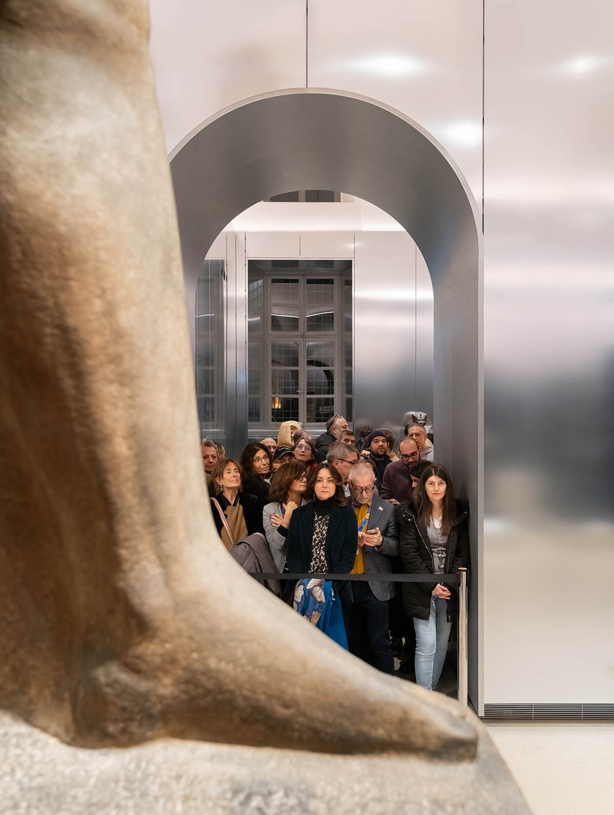 OMA habille la Galerie des Rois du Musée Egizio de Turin de murs en aluminium réfléchissants 