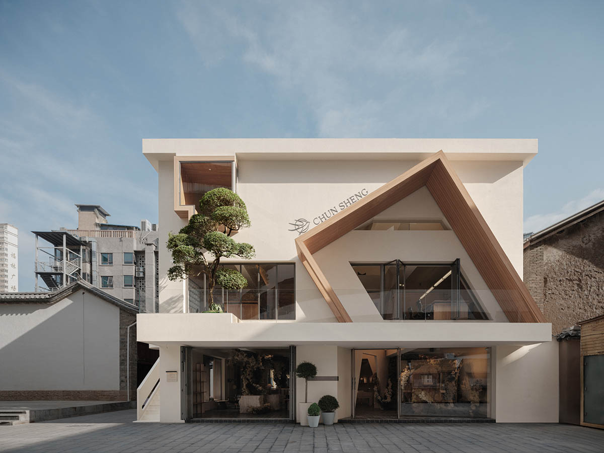 Aurora Design sculpts a façade resembling
