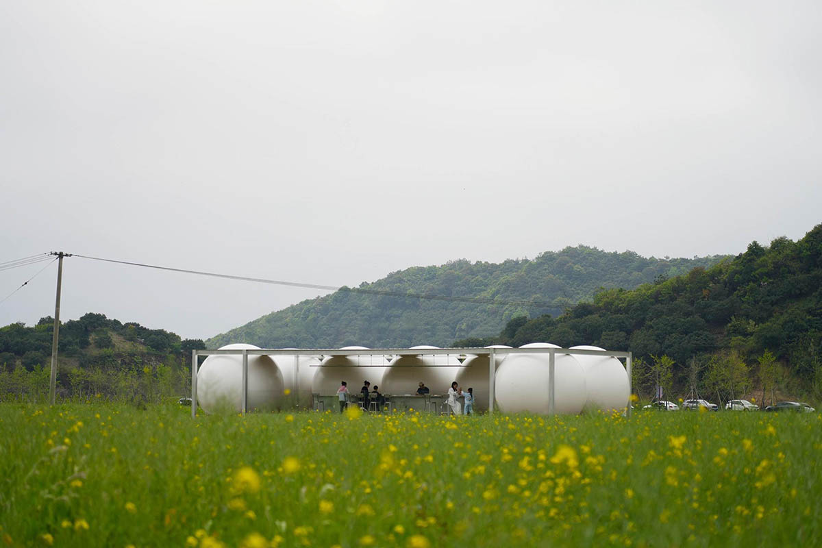 Practice on Earth and Increments Studio complete inflatable structures in Ningbo, China