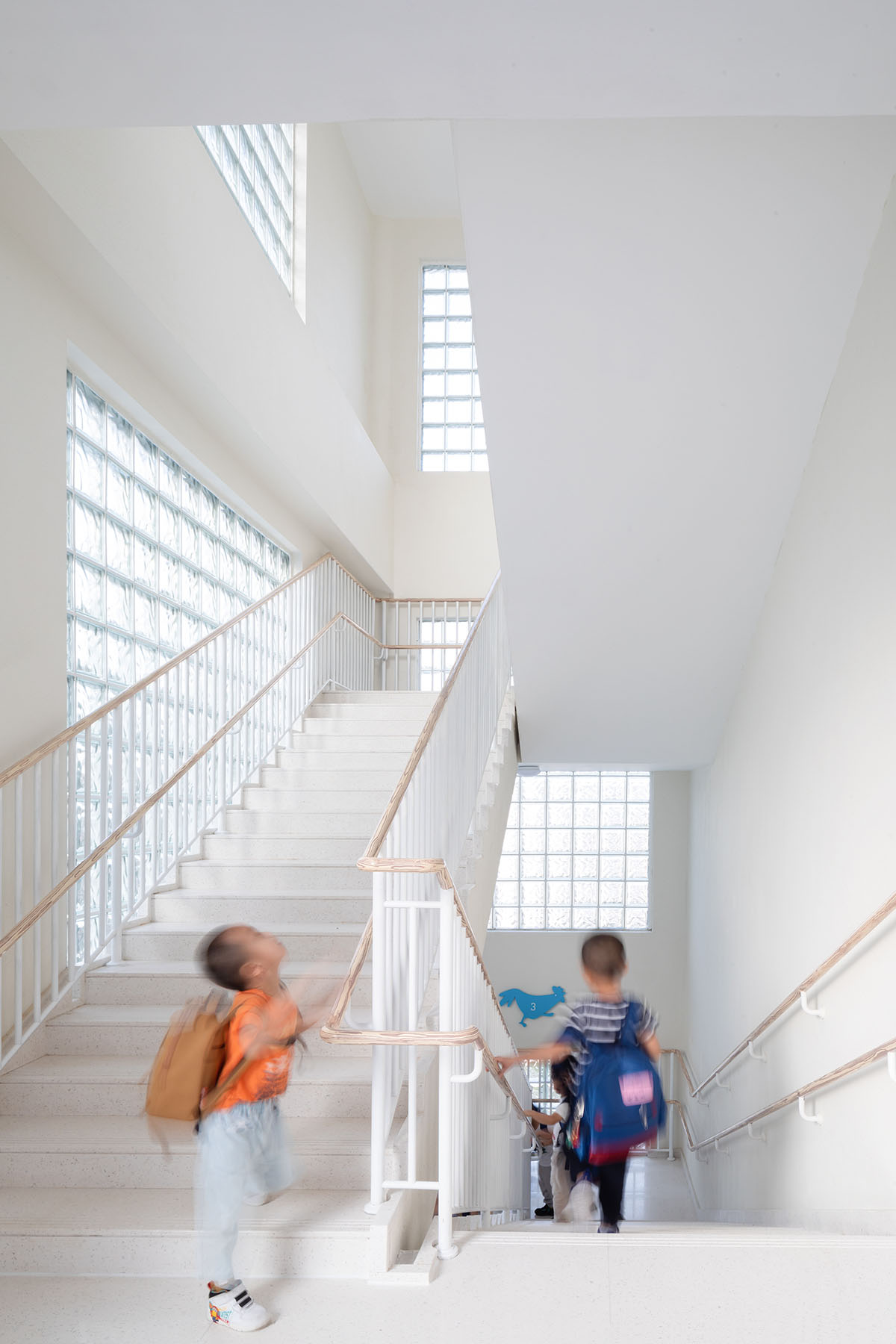Yunchao Xu/Atelier Apeiron built a kindergarten with 