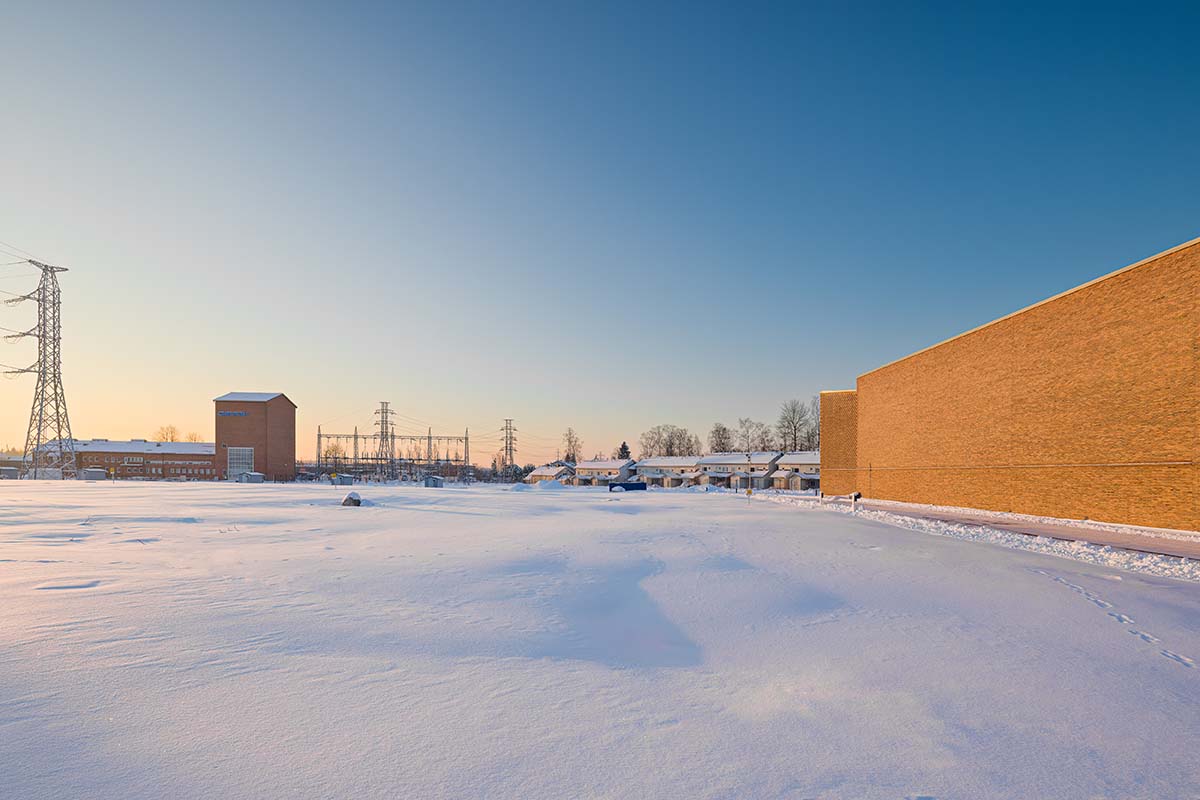Kivinen Rusanen Architects built a substation featuring a patterned brick façade