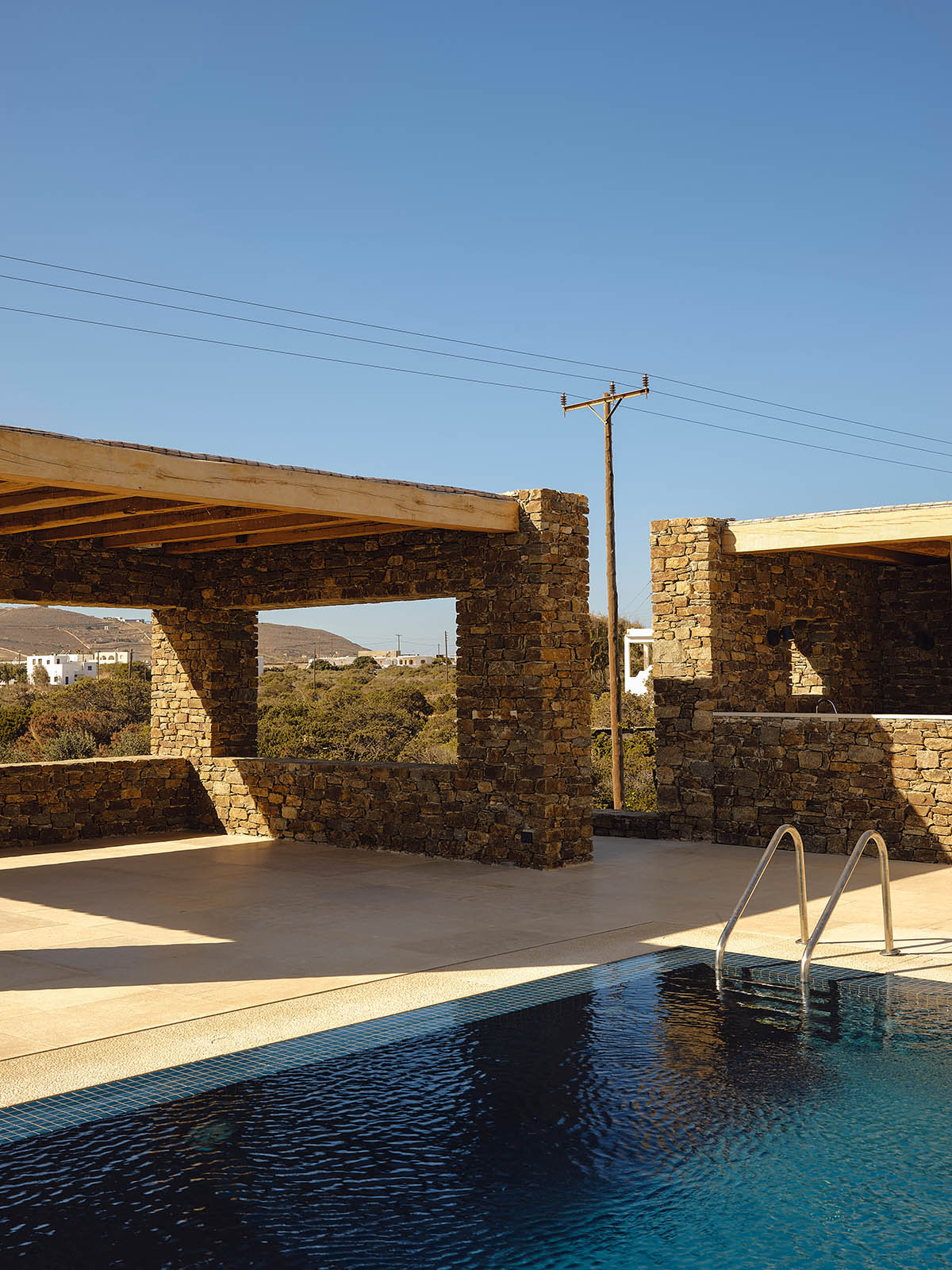 ARP - Architecture Research Practice renovates a decade-old structure with simple geometry