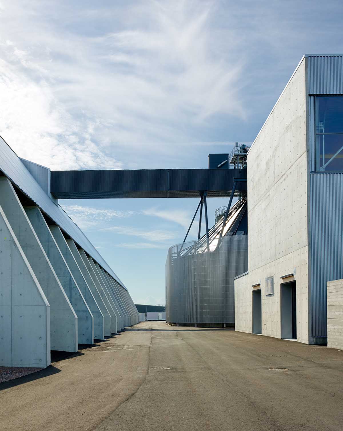 Kivinen Rusanen Architects completes Vuosaari Bioenergy Heating Plant in Helsinki