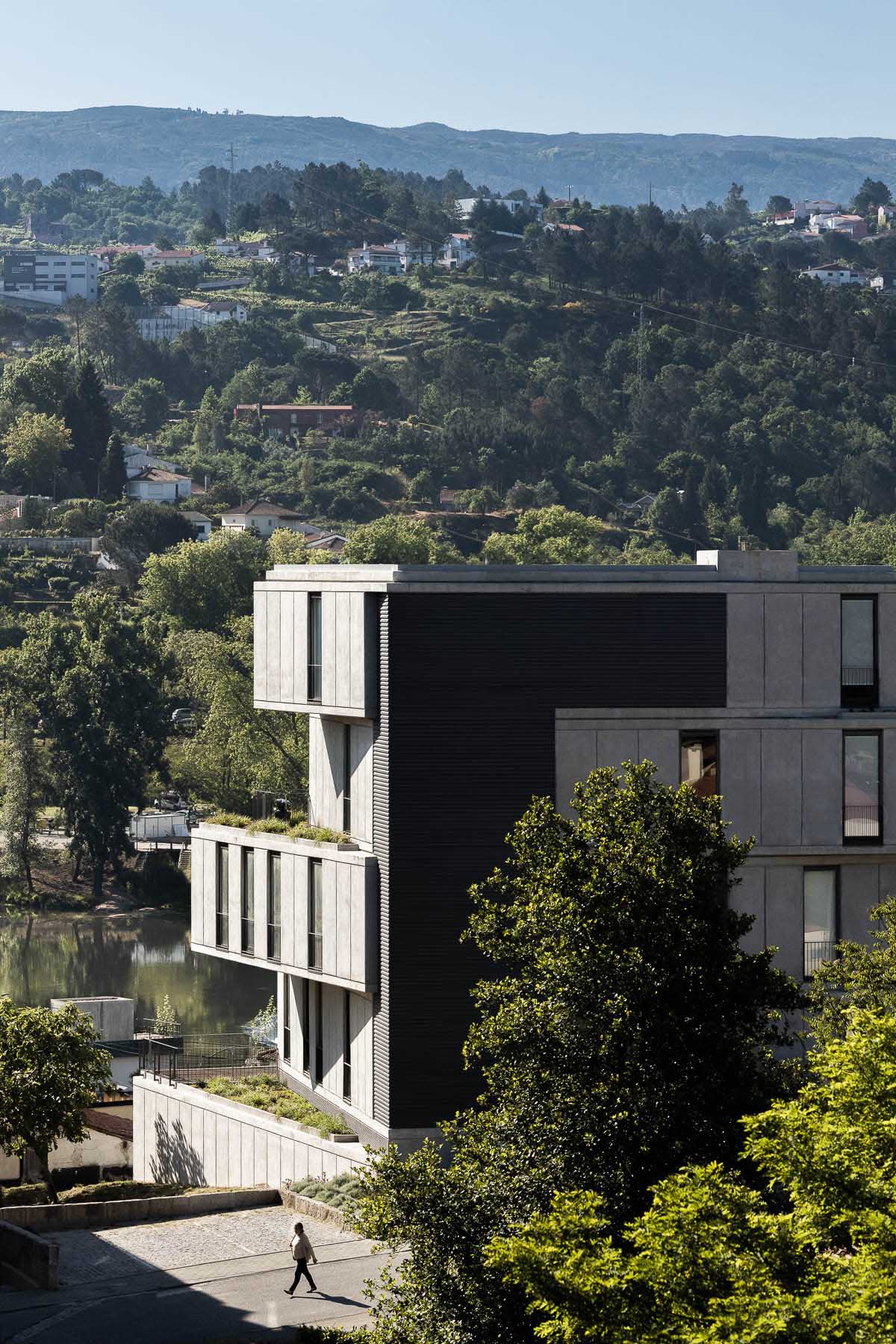 Concrete Brutalist-Like Beauty Sprouts Up the Ground 