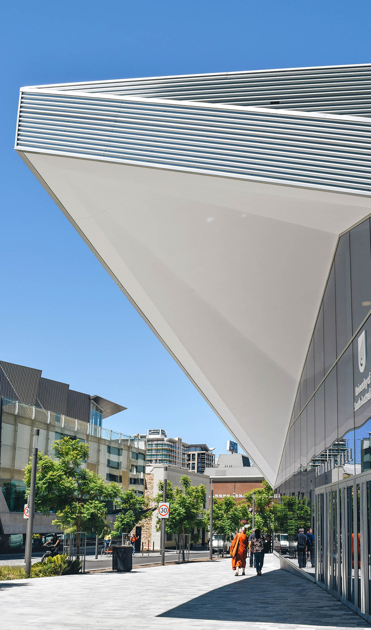 Snøhetta, JPE Design Studio and Jam Factory complete Pridham Hall with inclined terrace in Adelaide