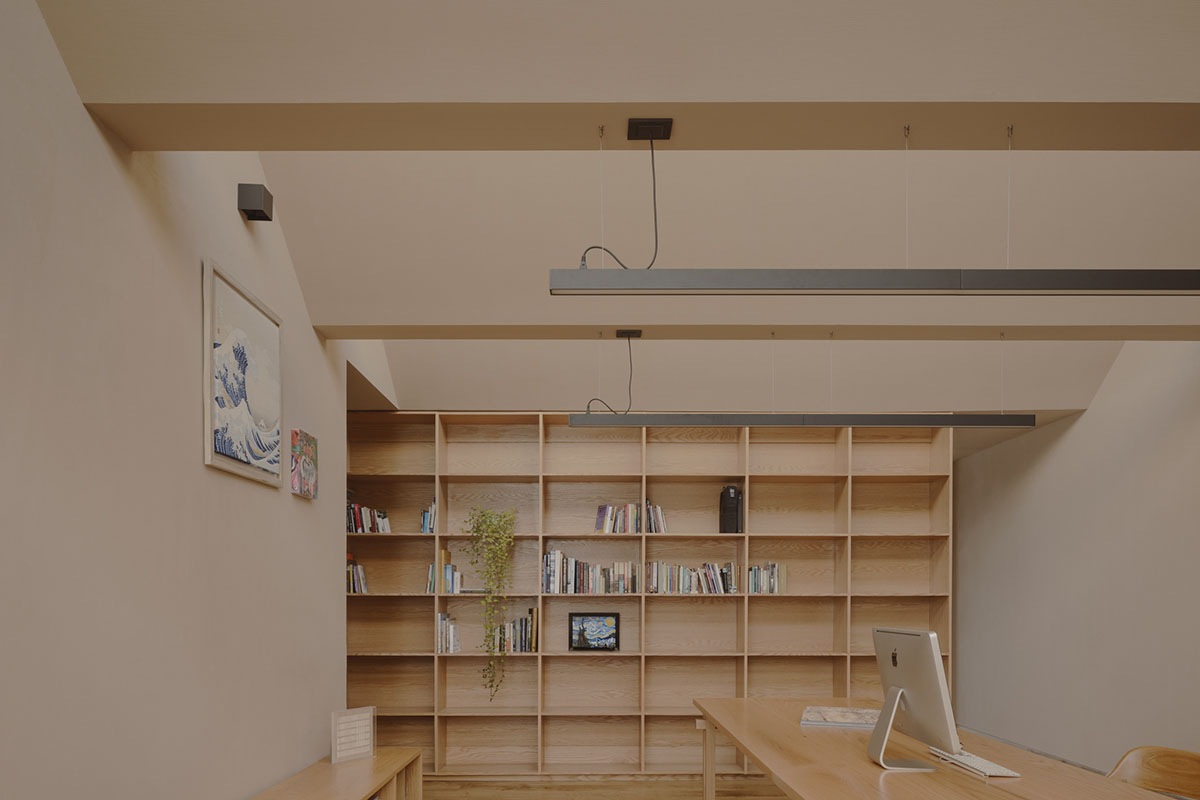 Taller Segovia Molina enriches beige Casa Aguilar with interior patios and an abundance of light