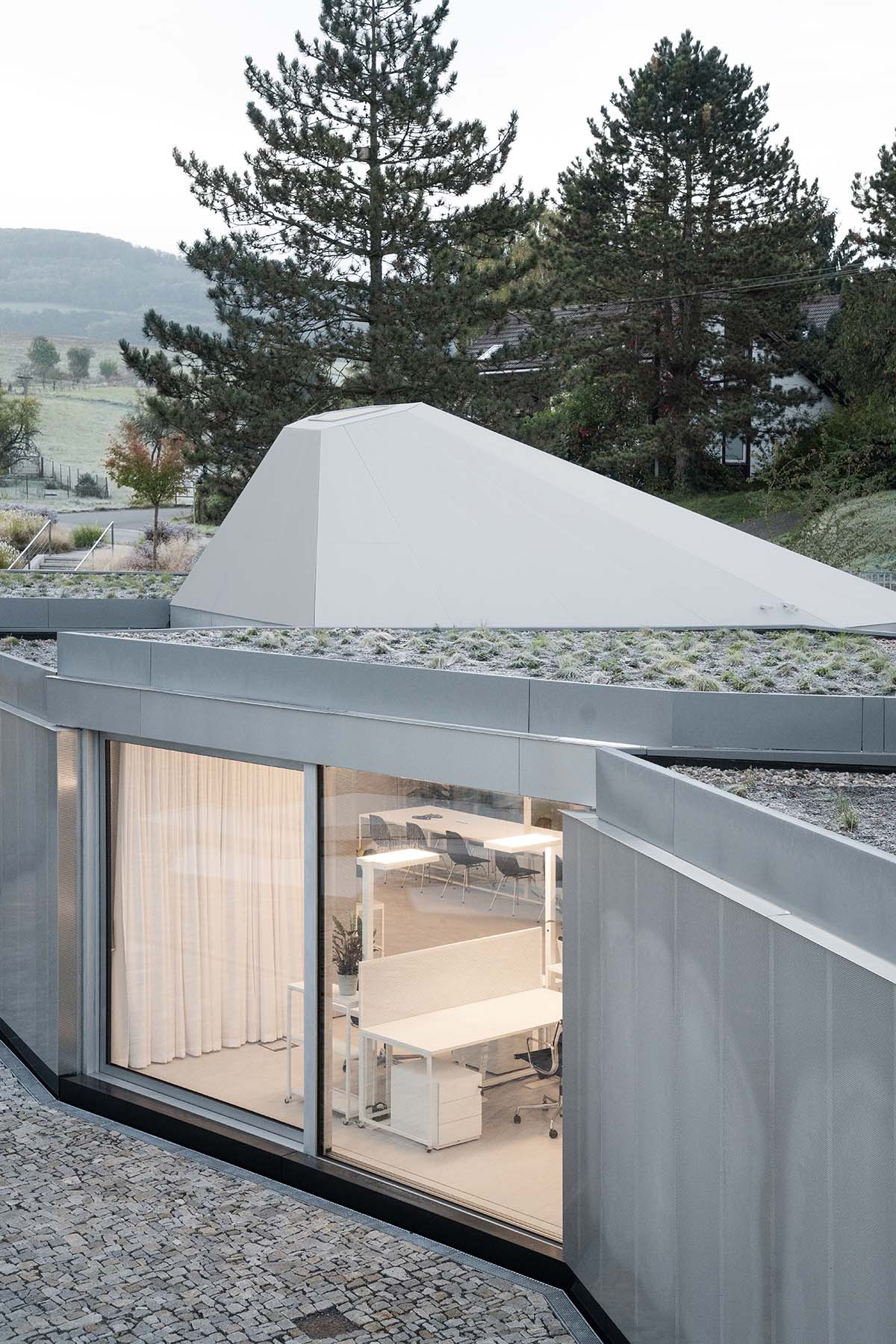 CHYBIK + KRISTOF creates user-friendly modular structure for research center in the Czech Republic 