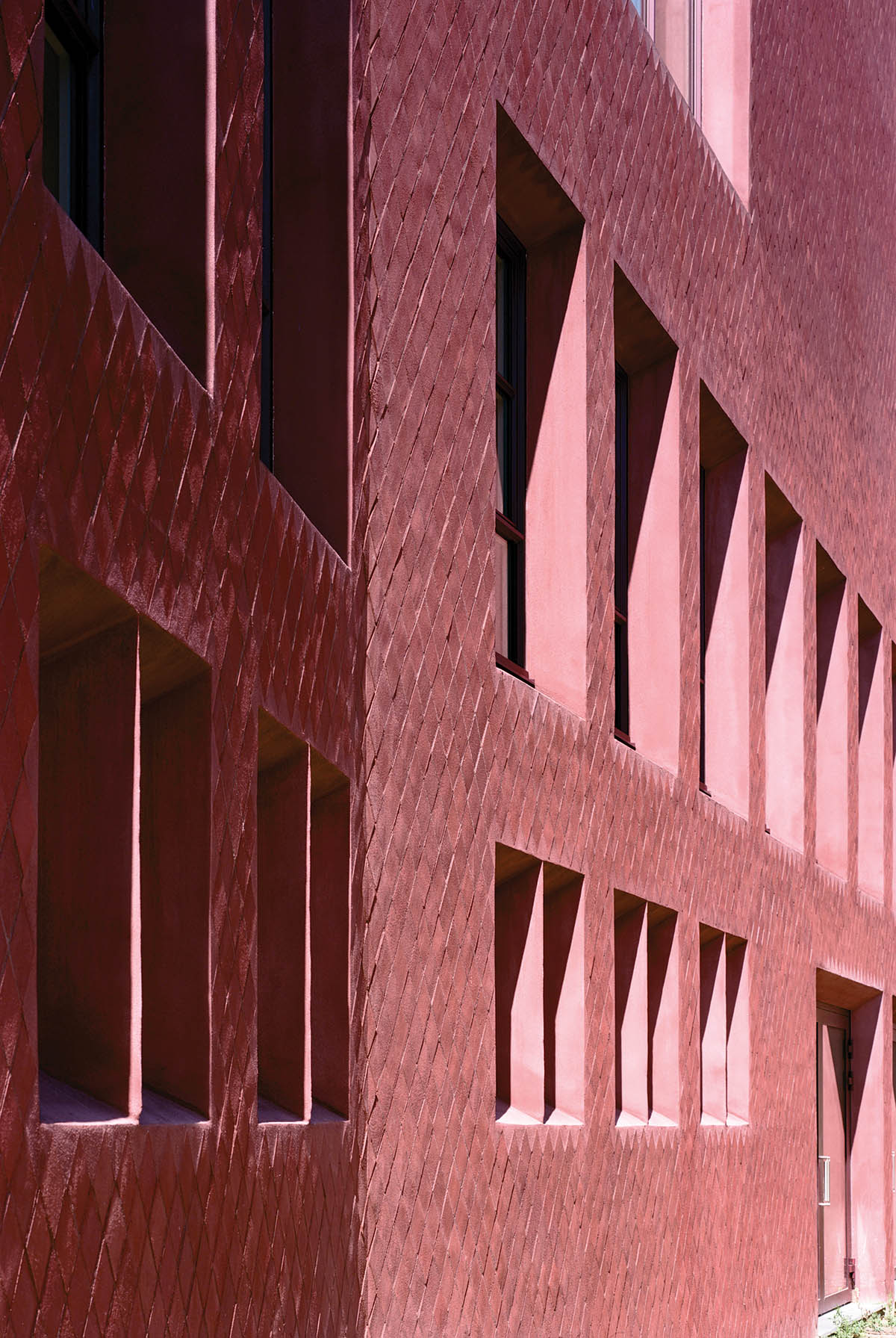 5 finalists announced for 2022 Mies van der Rohe Award 