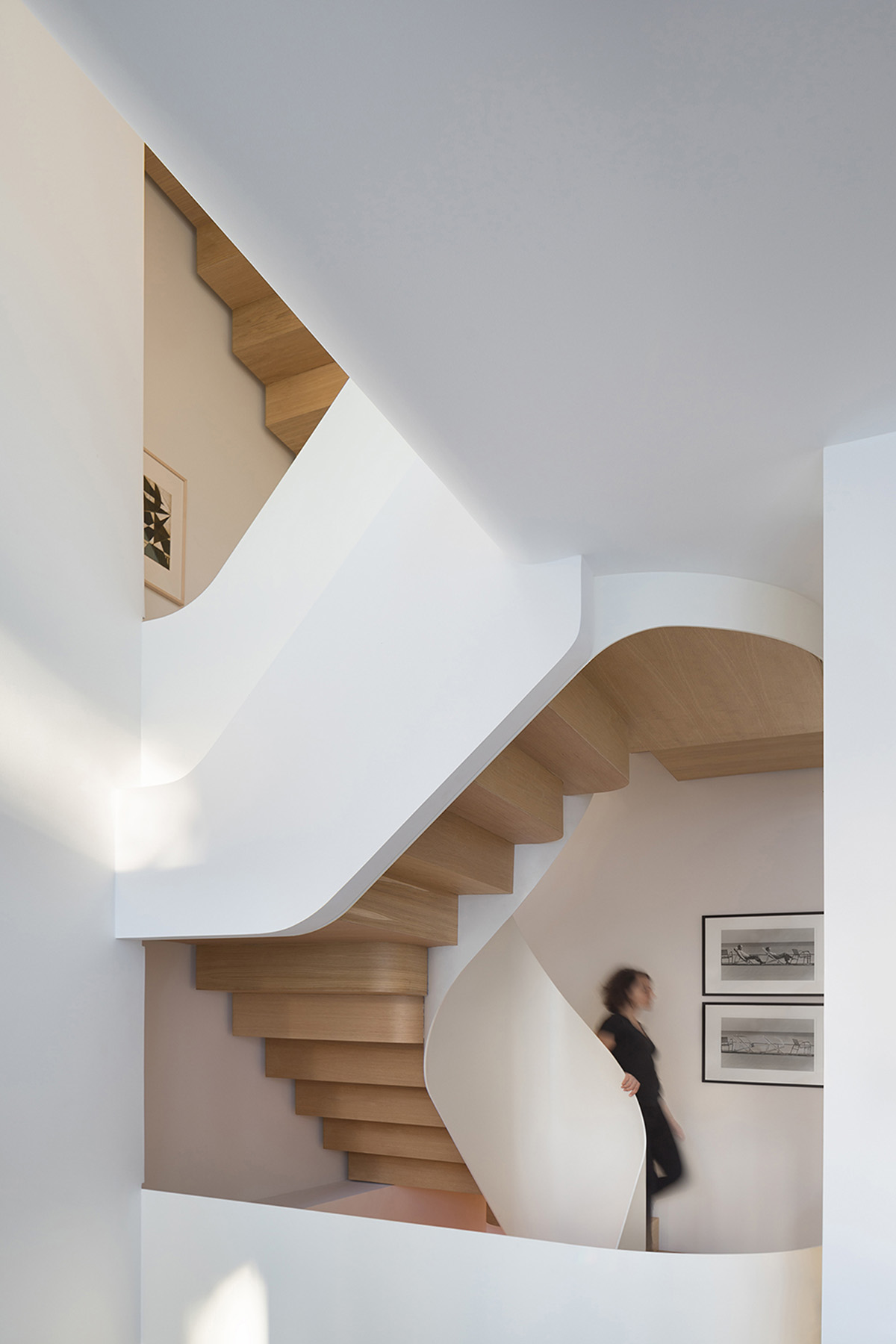 FLOW Architecture carves out old Victorian house in London and brings light with fluid interventions