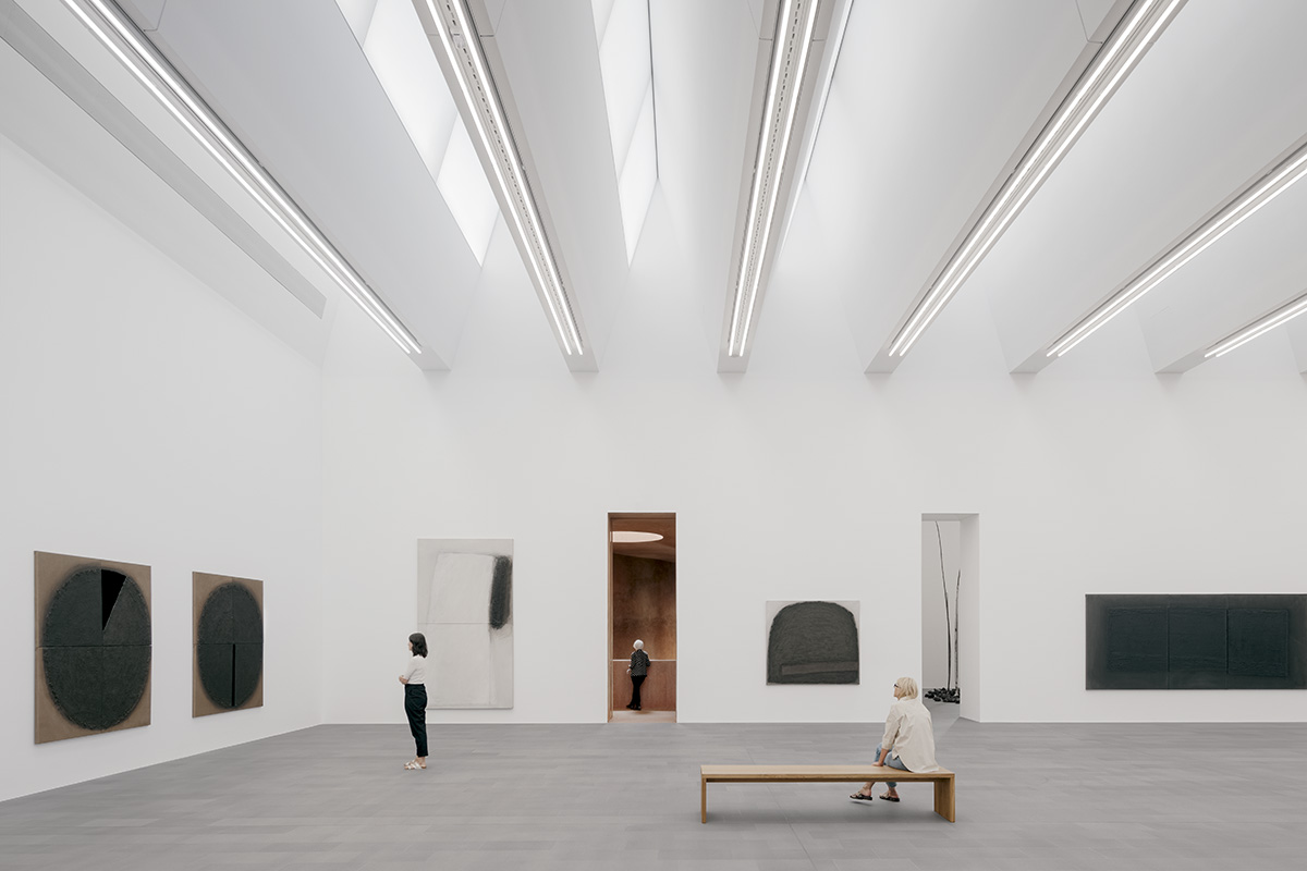  Herzog & de Meuron combines brick fa&ccedil;ade with white cubes for extension of K&uuml;ppersm&uuml;hle Museum