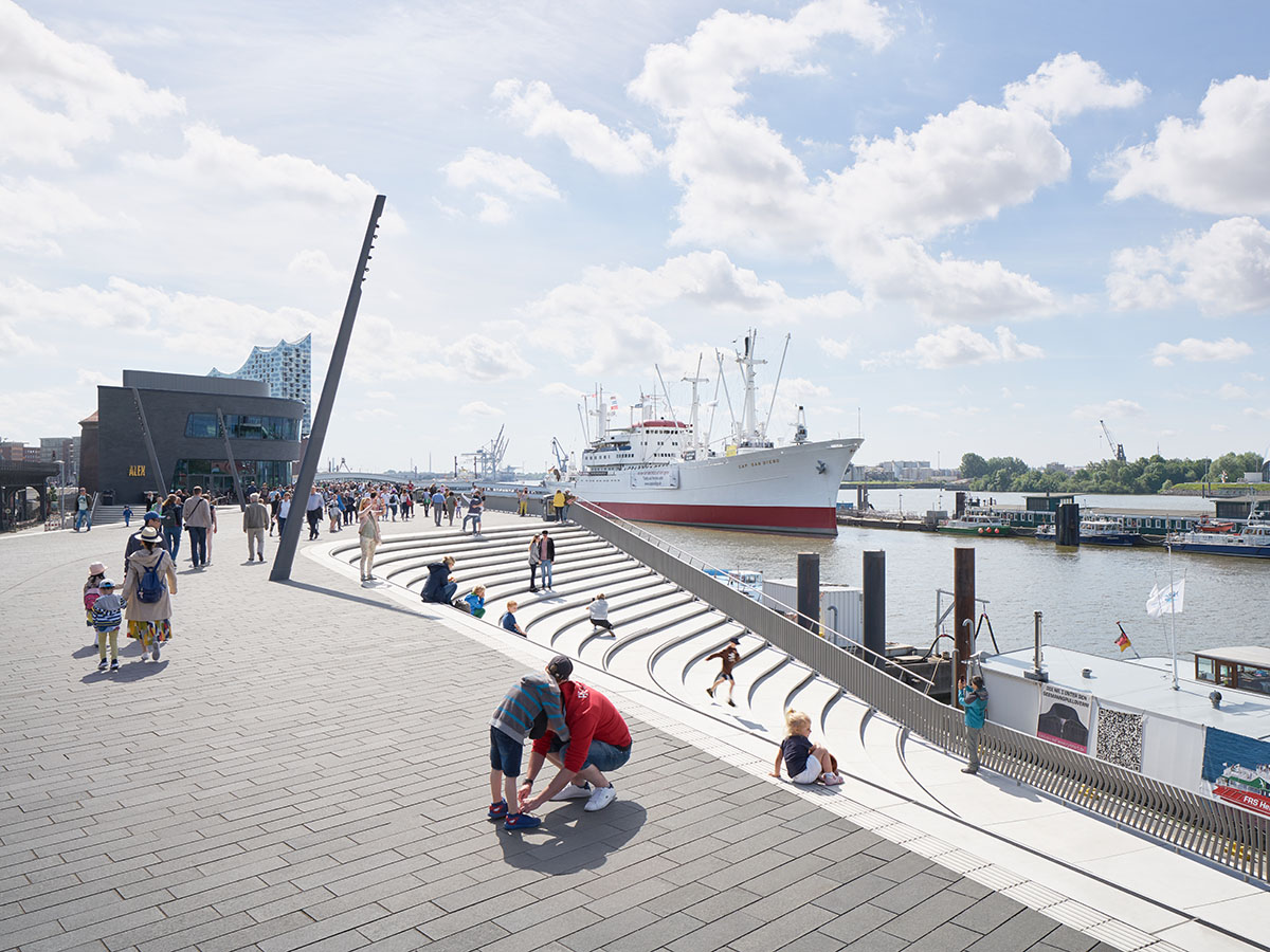 Zaha Hadid Architects completes amphitheatre-like promenade against Niederhafen’s floods