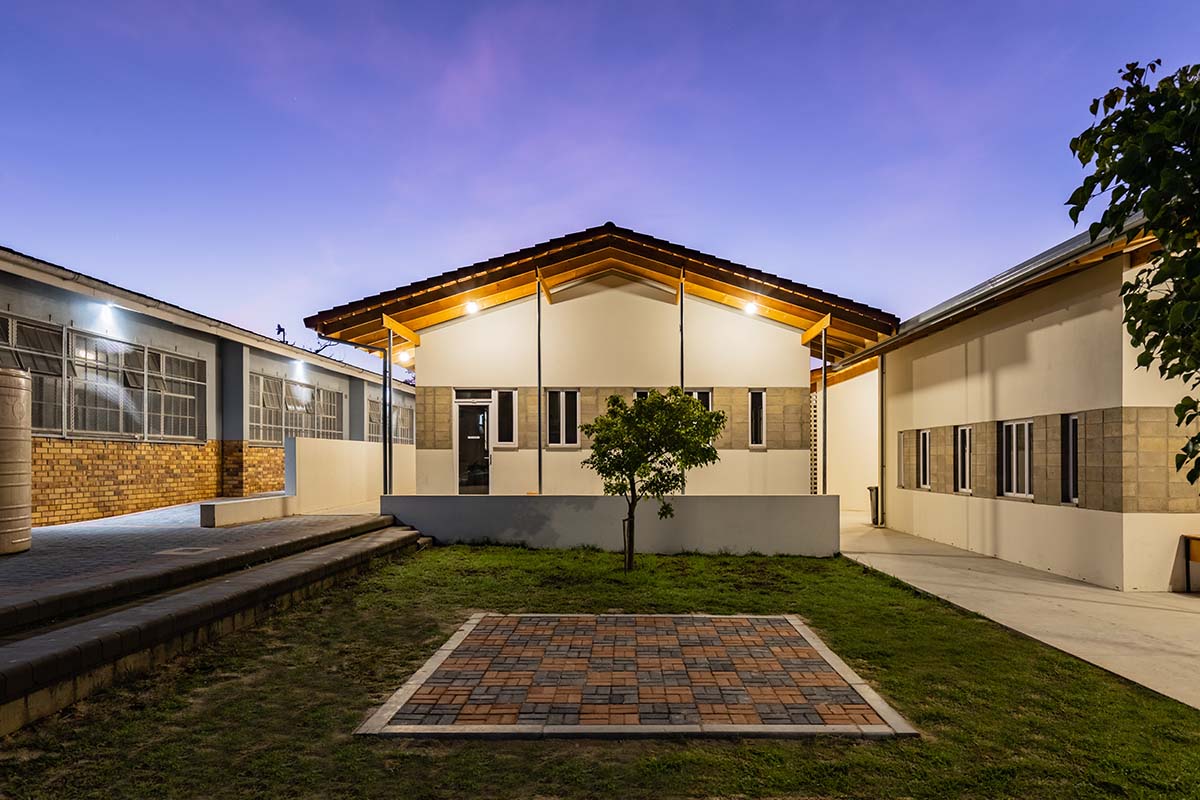 Academy Stellenbosch Campus in South Africa adopts high-quality education with minimal resources