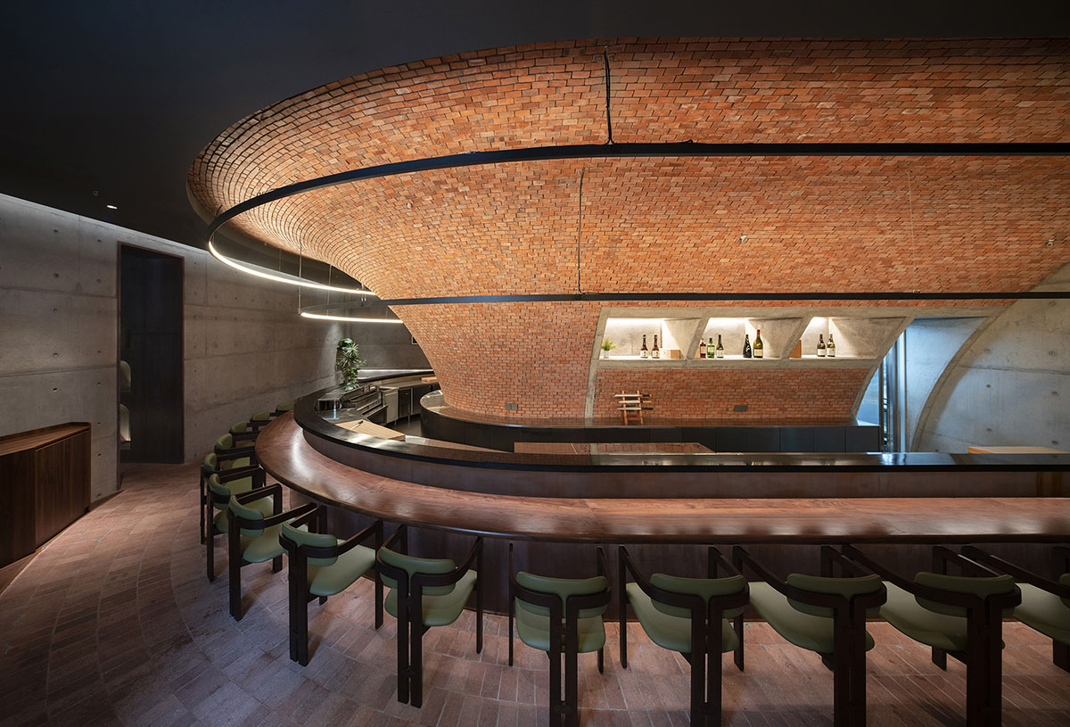 bigER club design built restaurant with valued brick walls in Shenzhen