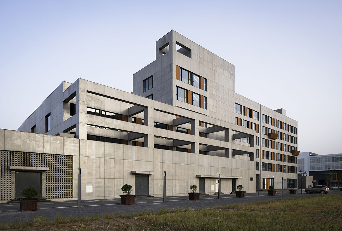 y.ad studio completes production center for clothing industry in Cangzhou, China