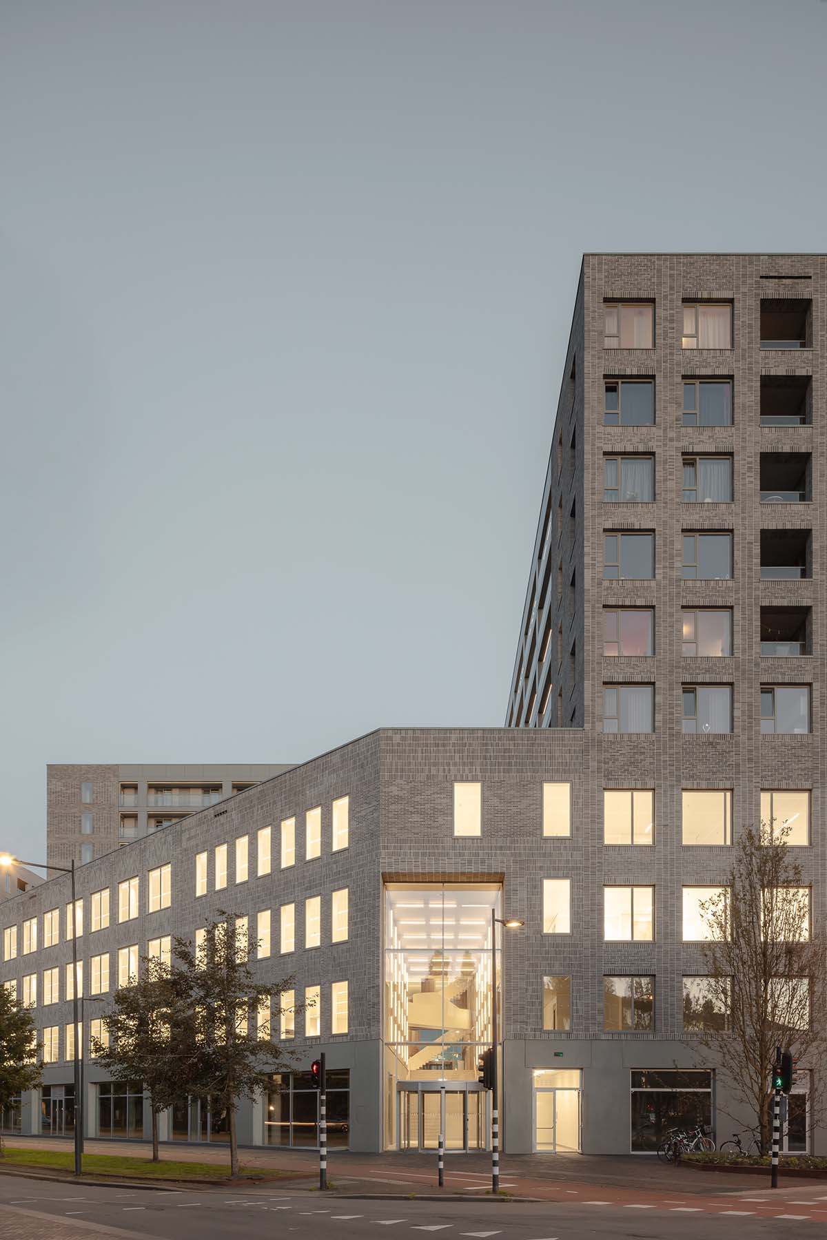 Shift Architecture Urbanism and Powerhouse Company built a vibrant hub for contemporary urban living