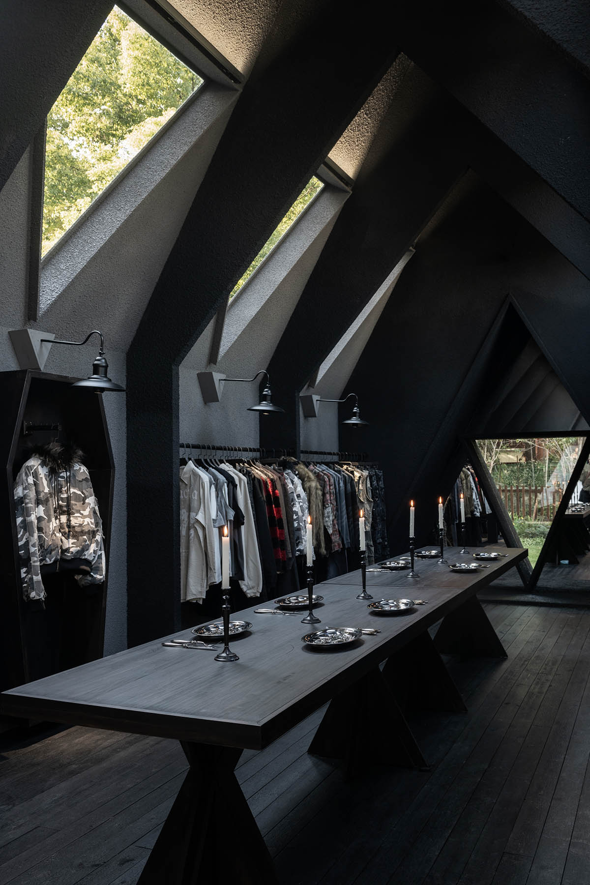 Black pop-up concept store by Fon Studio creates visual purity and minimalism in Shanghai