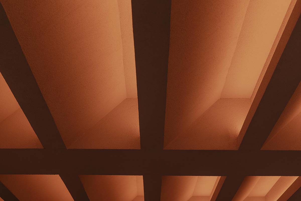 ESTUDIO DEDÓS brings soft light into the interior of a yoga studio in Colombia