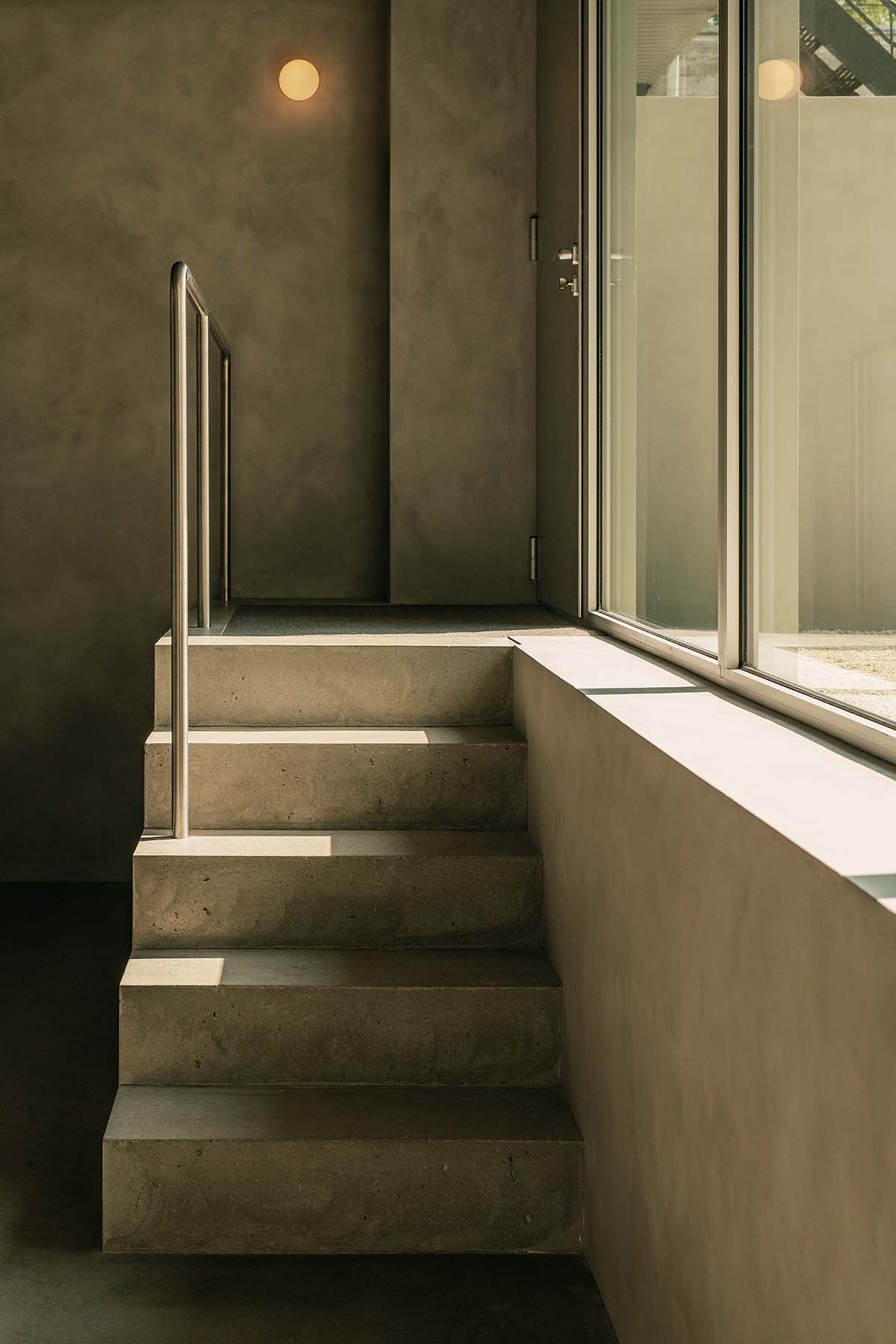 Maurice Martel architecte creates a home-like atmosphere for its new architecture office in Montreal