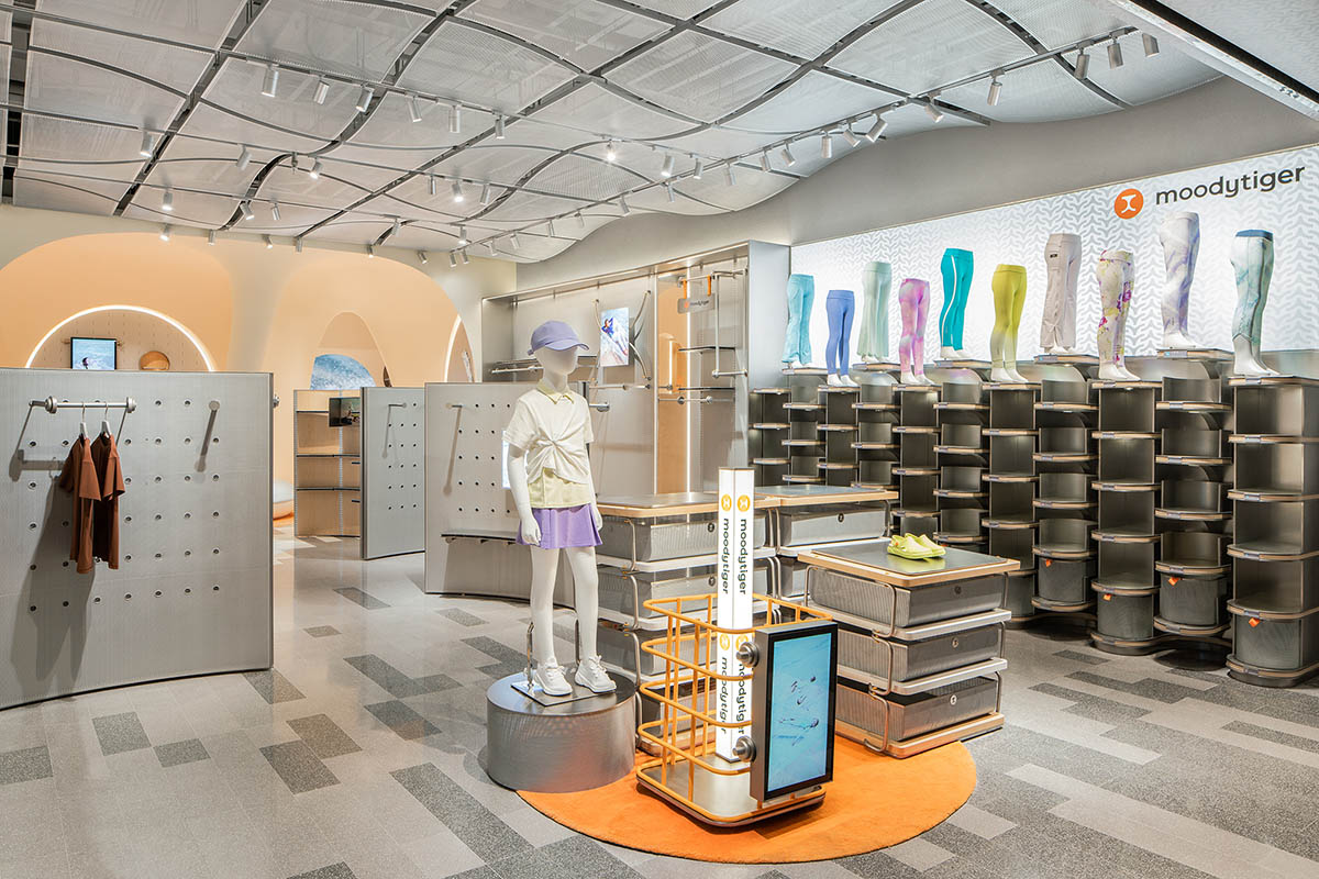 Sò Studio merges educational games with spatial design for a sports brand in Shanghai 