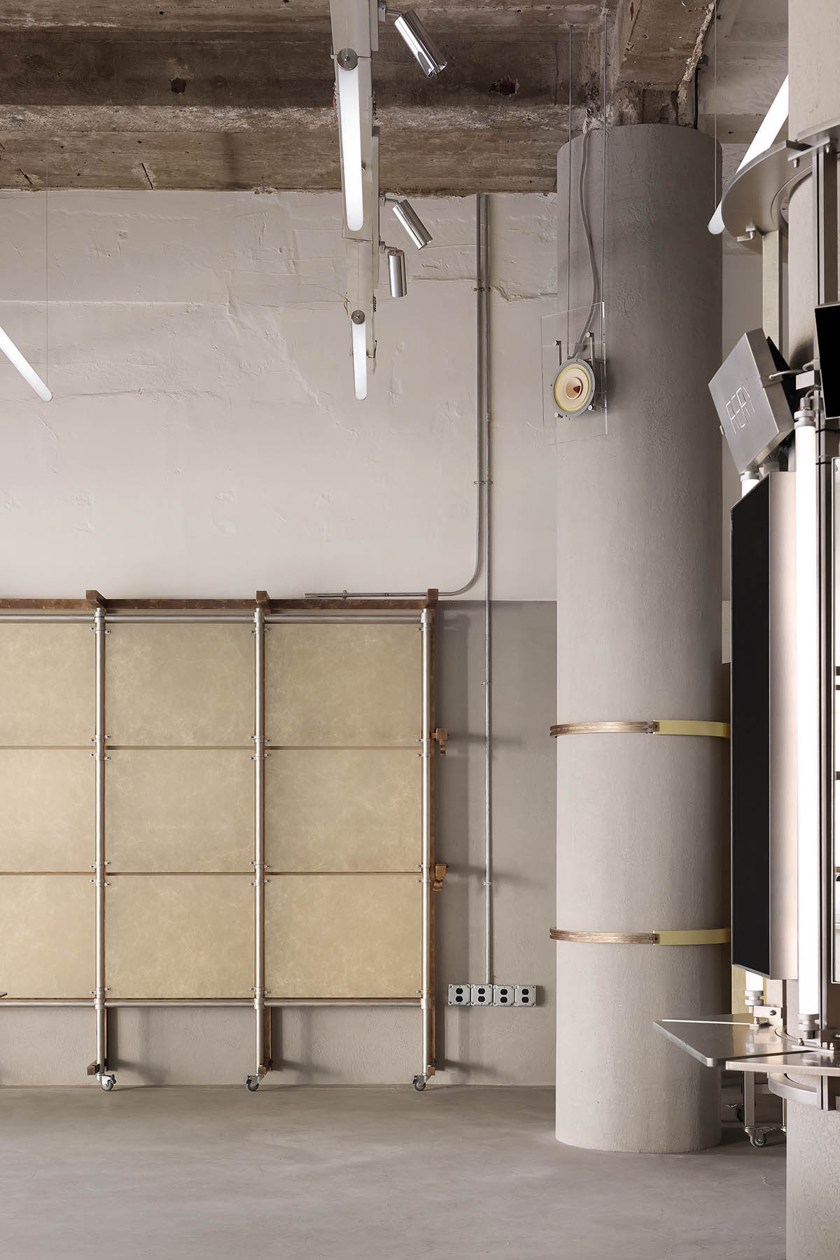 Dayuan Design Studio blends coffee culture and beauty retail with modular, adaptable metal displays